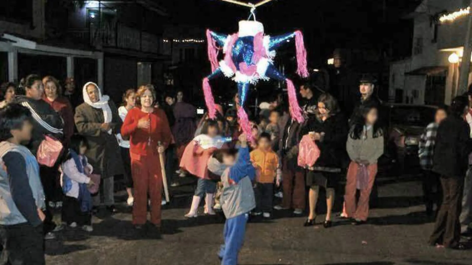 posada piñatas